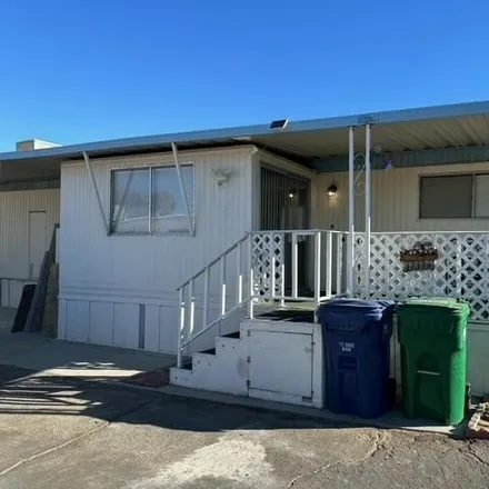 Image 3 - unnamed road, Lancaster, CA 93534, USA - Apartment for sale