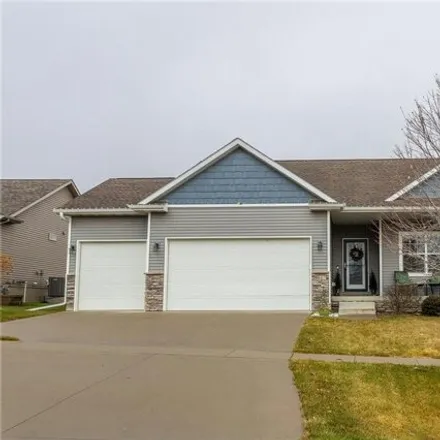Buy this 4 bed house on 9623 Valley Parkway in Johnston, IA 50131