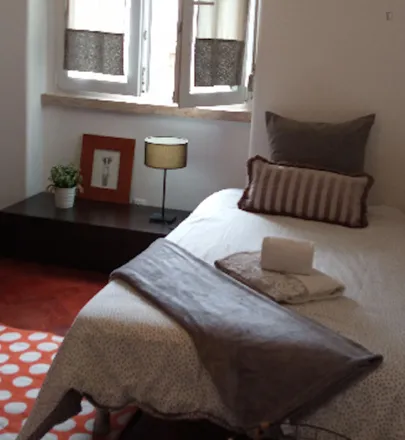 Rent this 5 bed room on Avenida de Roma in 1700-341 Lisbon, Portugal