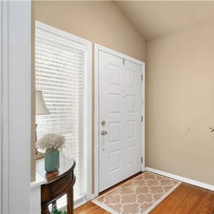 Image 2 - 1573 Pineview Drive, Upper St. Clair, PA 15241, USA - Condo for sale