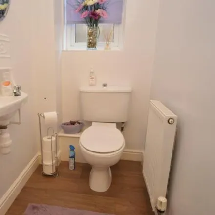 Image 4 - Riverbank Close, Keadby, DN17 3BE, United Kingdom - House for sale