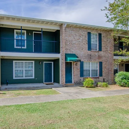 Buy this 2 bed townhouse on 4625 Parkoaks Drive in Parkview East, Baton Rouge