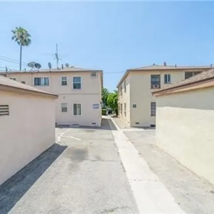 Image 8 - Alley 80809, Los Angeles, CA 91607, USA - House for sale
