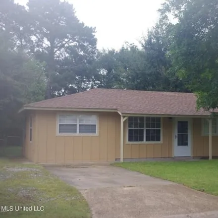 Rent this 3 bed house on 156 Lafayette Circle in Ocean Springs, MS 39564