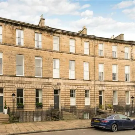 Image 3 - 26 Abercromby Place, City of Edinburgh, EH3 6JX, United Kingdom - Apartment for rent