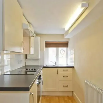 Image 3 - C30, Charlotte Mews, London, W1T 4RQ, United Kingdom - Apartment for rent