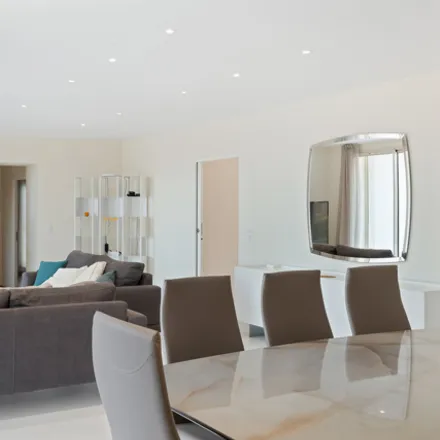 Image 5 - 513 Avenue de la Tour Gandolphe, 06160 Antibes, France - Apartment for sale