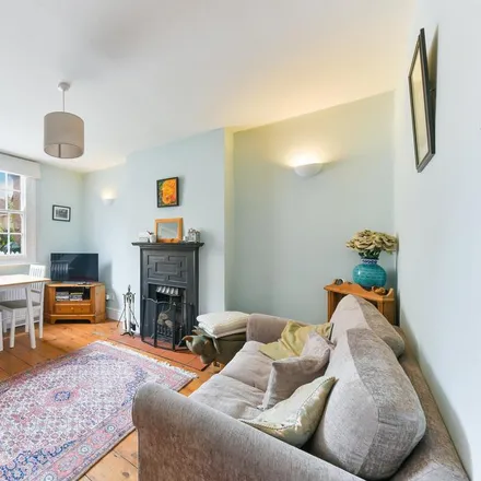Rent this 2 bed house on The Crooked Billet in 14-15 Crooked Billet, London
