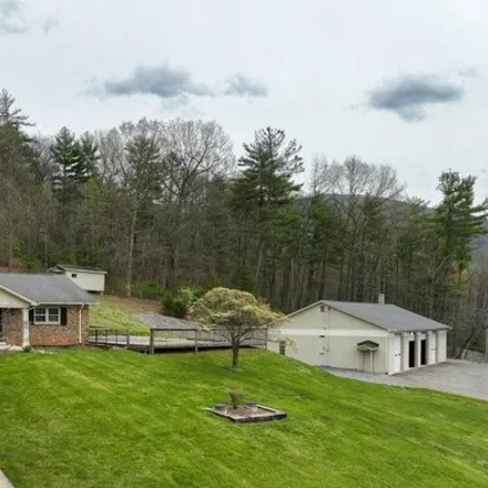 Buy this 2 bed house on 138 Jordan Hollow Road in Page County, VA 22851