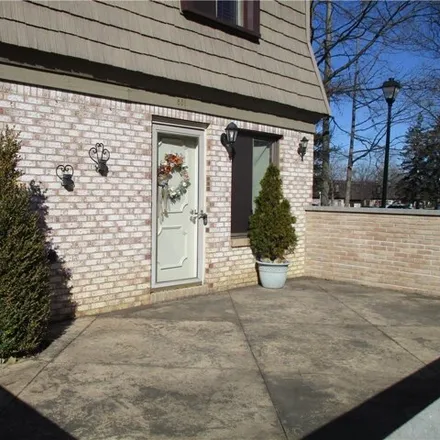 Rent this 3 bed condo on unnamed road in Broadview Heights, OH 44147