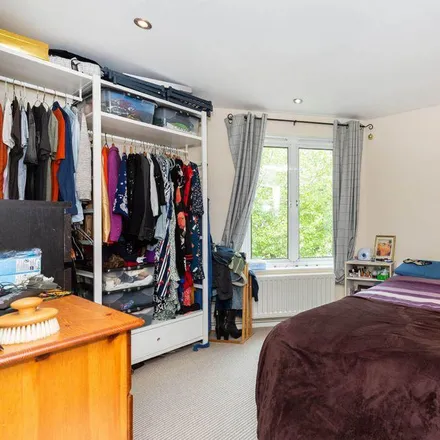 Image 4 - Northampton Park, London, N1 2PP, United Kingdom - Apartment for rent