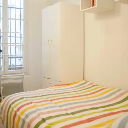 Rent this 1 bed apartment on Paris