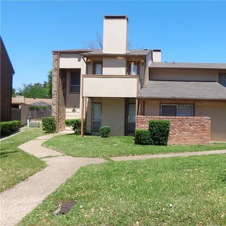Image 2 - 2007 Warnford Place, Arlington, TX 76015, USA - Townhouse for rent