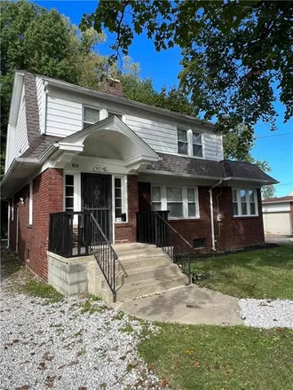 Buy this 3 bed house on 806 Mercer Avenue in Akron, OH 44320