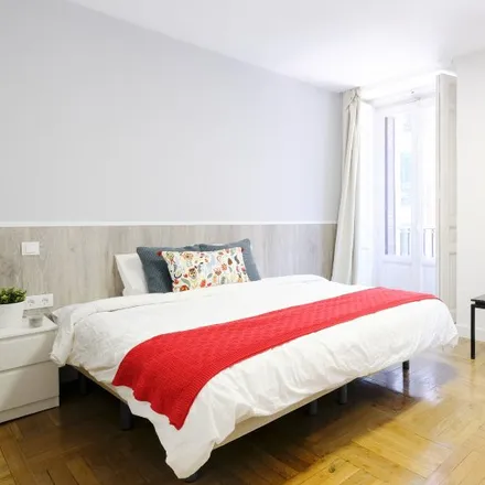 Rent this 8 bed room on Madrid in Gilmar, Calle de Carranza