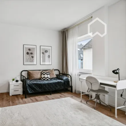 Rent this 3 bed apartment on Hamburger Straße 14 in 50668 Cologne, Germany