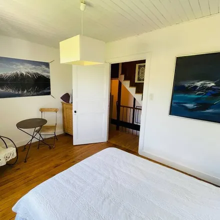 Rent this 3 bed house on 26470 La Motte-Chalancon