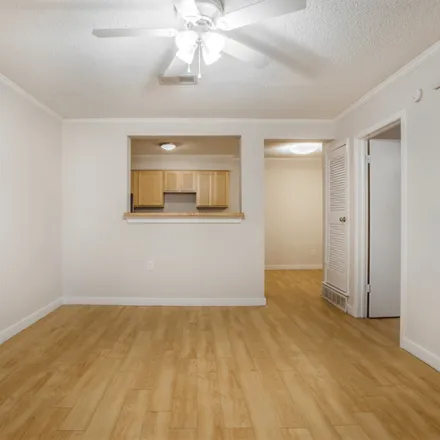 Image 3 - 1329 West Mary Street, Austin, TX 78704, USA - Apartment for rent