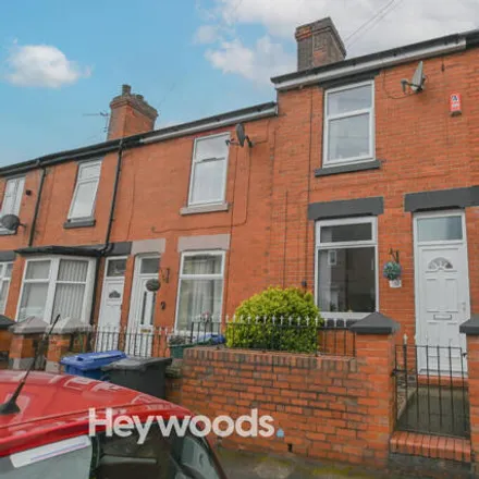 Buy this 2 bed townhouse on Oxford Road in Newcastle-under-Lyme, ST5 0QB