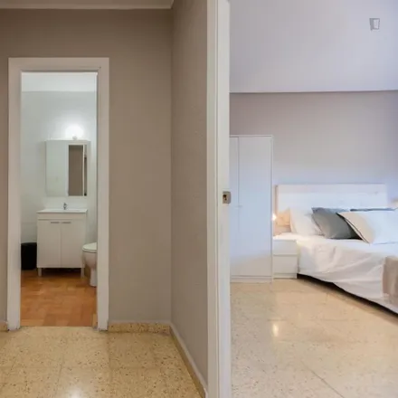 Image 3 - Carrer d'Emili Baró, 45, 46020 Valencia, Spain - Room for rent