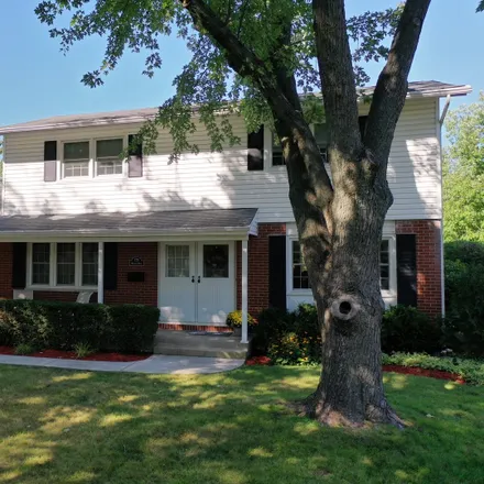 Buy this 3 bed house on 729 North Whitcomb Drive in Palatine, IL 60074