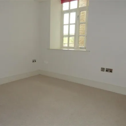 Image 6 - Whitley Willows, Lascelles Hall, HD8 0GD, United Kingdom - Apartment for rent