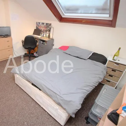 Image 6 - Back Welton Mount, Leeds, LS6 1ET, United Kingdom - House for rent