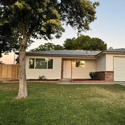 Image 2 - 4498 N Pleasant Ave, Fresno, California, 93705 - House for sale