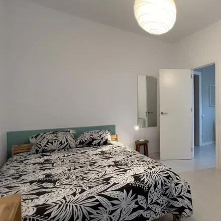 Rent this 4 bed room on Carrer de la Indústria in 144, 08037 Barcelona