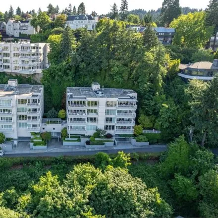 Buy this 5 bed condo on Southwest Market Street Drive in Portland, OR 97205