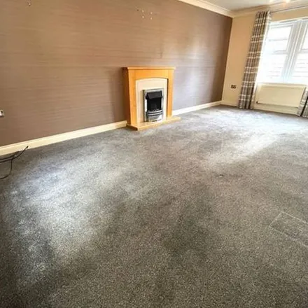 Rent this 5 bed townhouse on Old Dryburn Way in Durham, DH1 5SE
