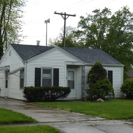 Buy this 1 bed house on East Griffiths Avenue in Springfield, IL 62707