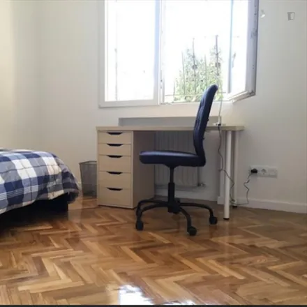 Rent this 4 bed room on Madrid in Plaza de la Beata María Ana de Jesús, 7