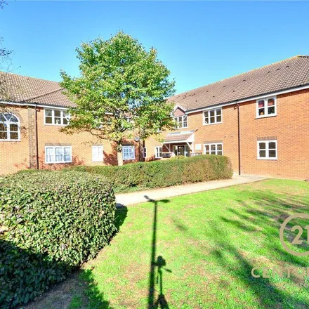 Rent this 2 bed apartment on Pear Tree Avenue in London, UB7 8DG