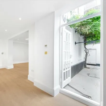 Rent this 2 bed apartment on Wyndham House in 24 Bryanston Square, London