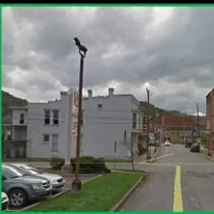 Image 4 - North Marion Family Chiropractic, East Main Street, Mannington, Marion County, WV 26582, USA - House for sale