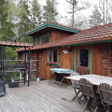 Rent this 2 bed house on 761 30 Norrtälje