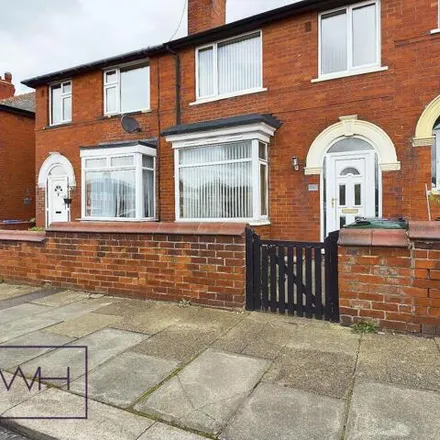 Buy this 3 bed townhouse on Victoria Road in Doncaster, DN4 0RG