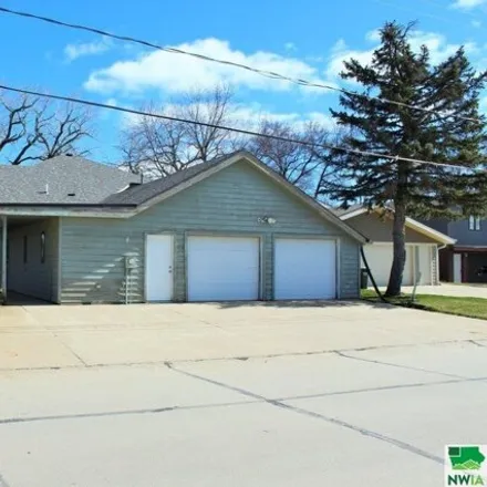 Image 1 - 155 Suncoast Drive, North Sioux City, SD 57049, USA - House for sale