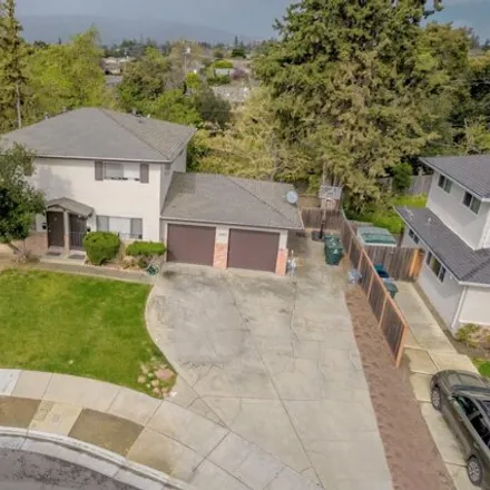 Image 3 - 10357 Greenwood Court, Cupertino, CA 95014, USA - House for sale