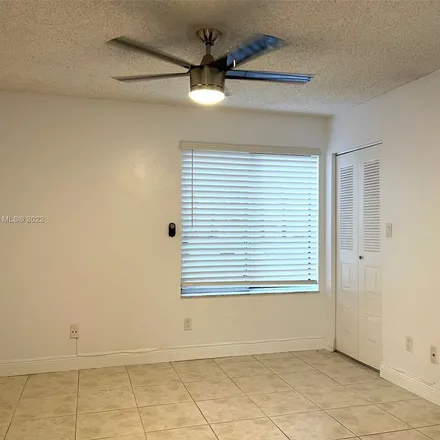 Image 4 - 922 Coral Club Drive, Coral Springs, FL 33071, USA - Apartment for rent
