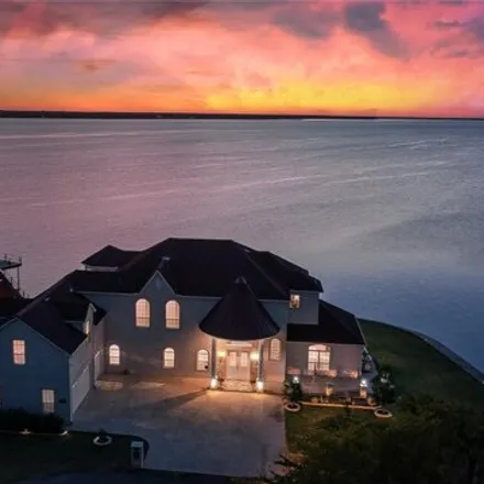 Buy this 5 bed house on 299 Loon Bay Drive in Gun Barrel City, TX 75156