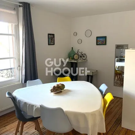 Rent this 2 bed apartment on 6 Rue de Paris in 60200 Compiègne, France