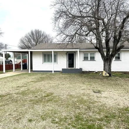Buy this 3 bed house on 1482 Eleanor Street in Kennett, MO 63857