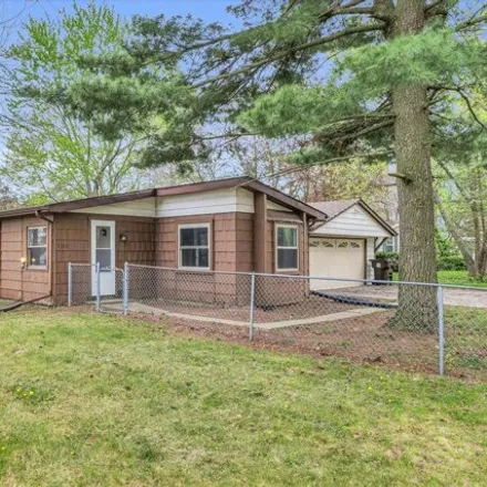 Buy this 3 bed house on 2101 Fogel Road in Lake of the Woods, Champaign County