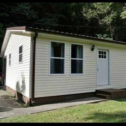 Buy this 3 bed house on Right Fork Bull Creek Road in Floyd County, KY 41653