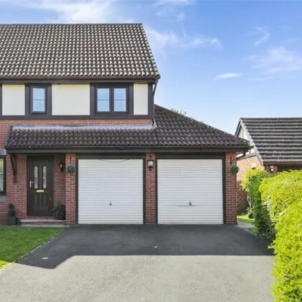 Buy this 4 bed house on 14 Silcoates Avenue in Wrenthorpe, WF2 0UP