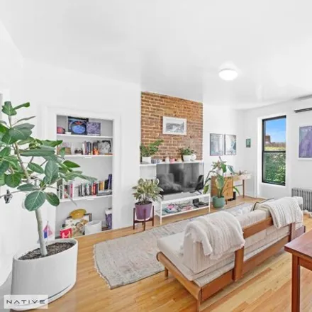 Image 4 - 105 Franklin Street, New York, NY 11222, USA - House for sale