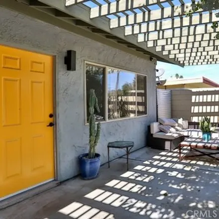 Image 2 - 2015 Lawrence Street, Palm Springs, CA 92264, USA - House for rent