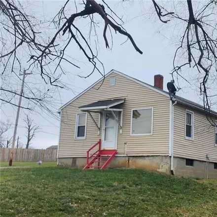 Buy this 2 bed house on 120 South 28th Street in Bethany, MO 64424